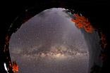 Australia's whole nightsky - Die milky way divides the night sky into two parts